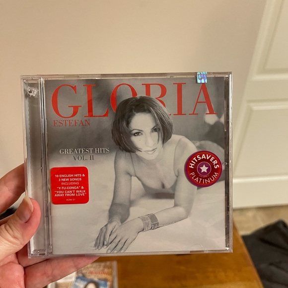 Gloria Estefan Special Edition CD Box Set - Picture 9 of 13